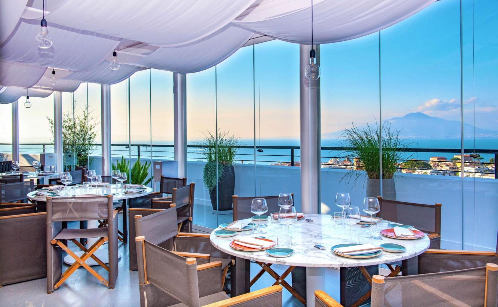 Hilton Sorrento Palace Esterno foto