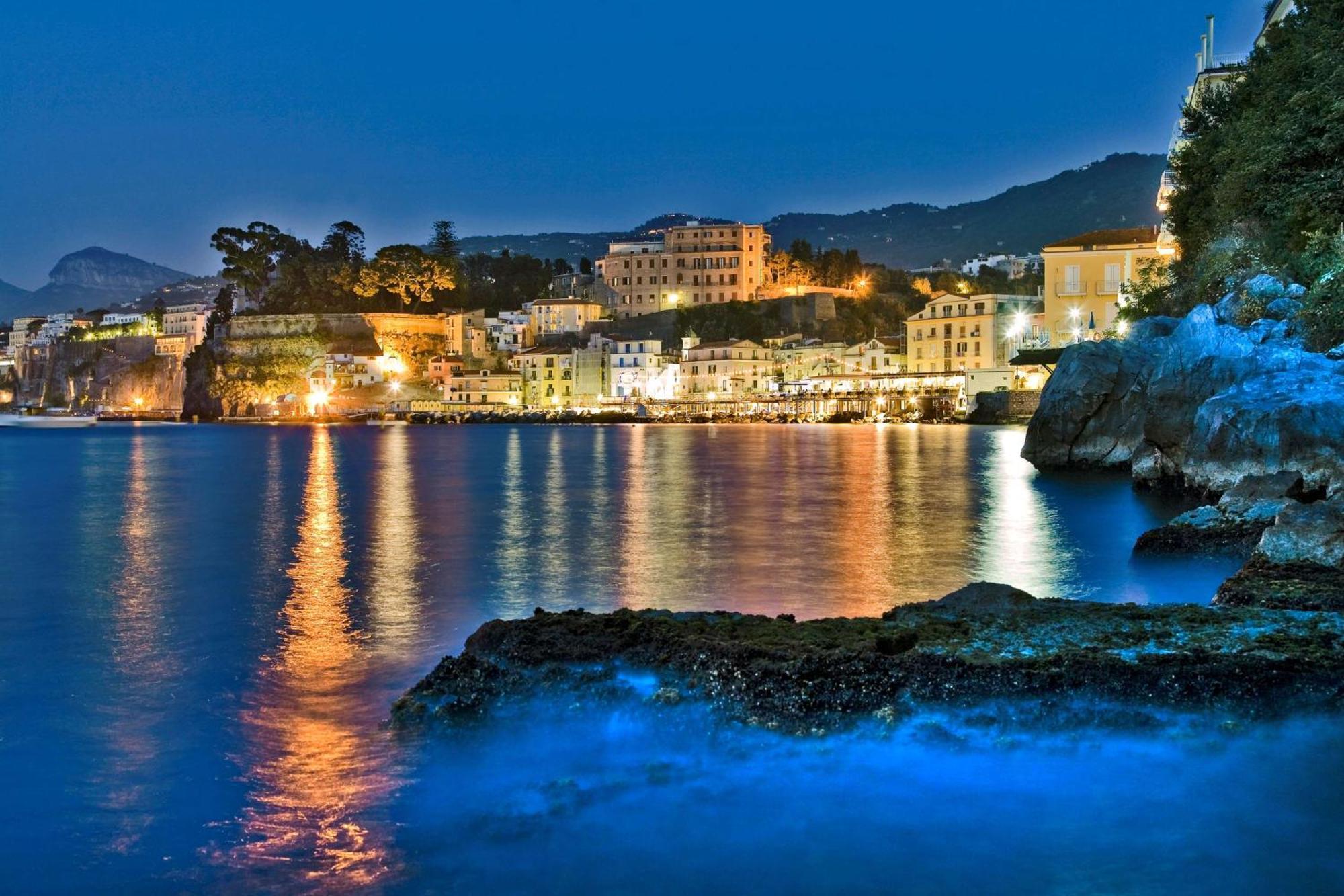 Hilton Sorrento Palace Esterno foto