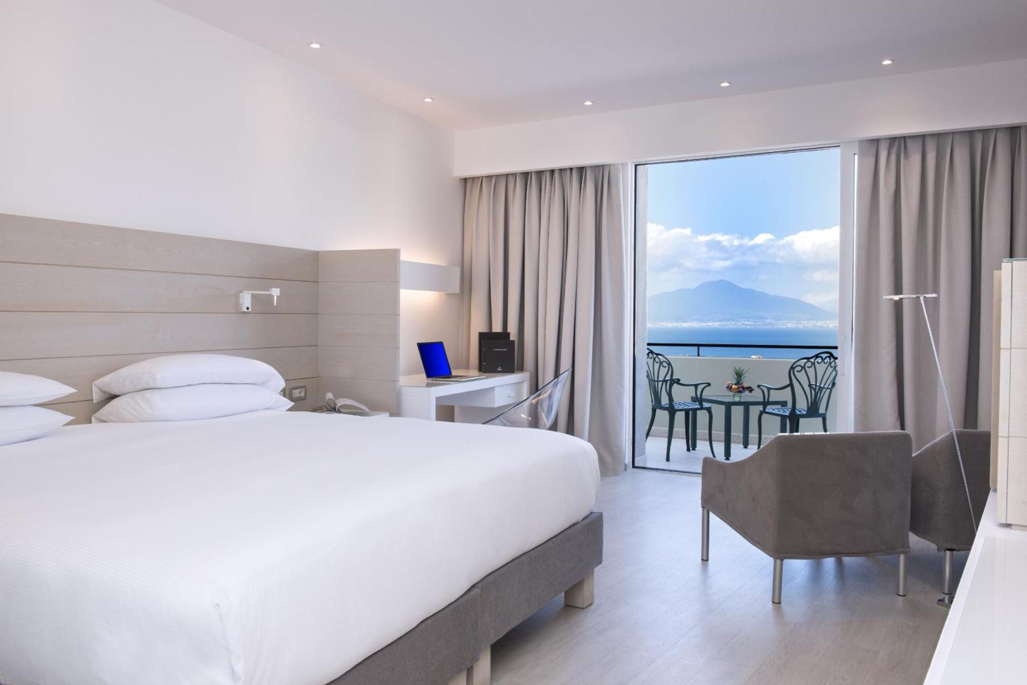 Hilton Sorrento Palace Esterno foto