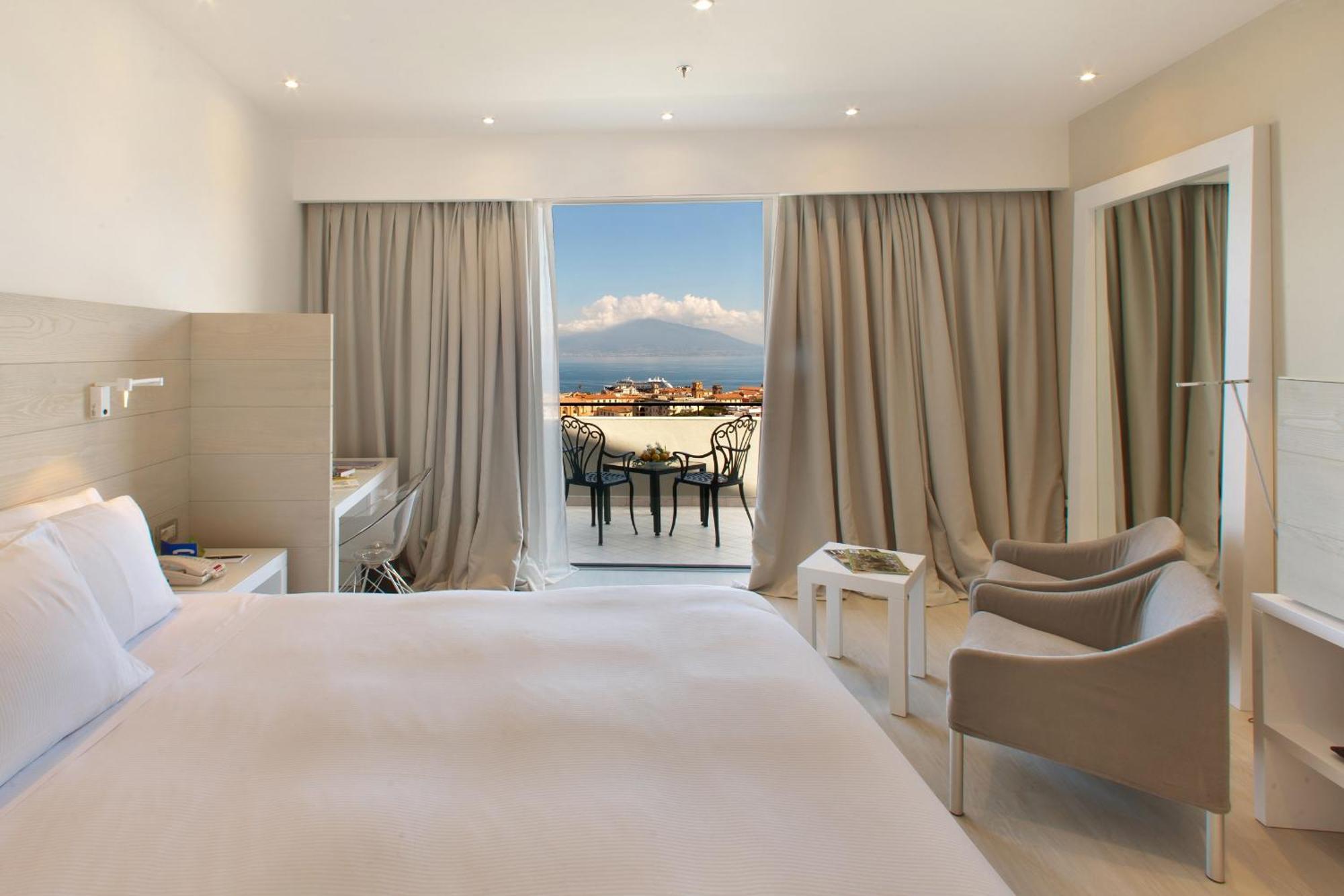 Hilton Sorrento Palace Esterno foto