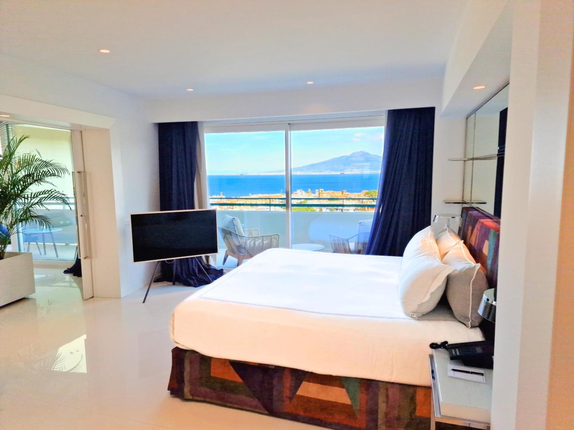 Hilton Sorrento Palace Esterno foto